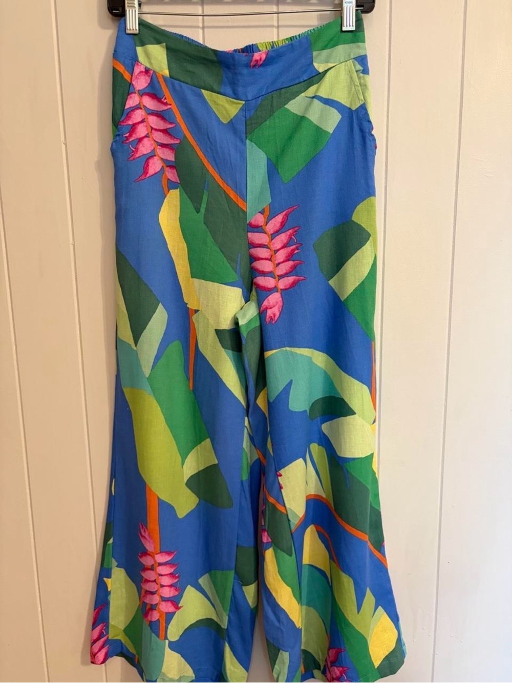 Christian Siriano Blue Tropical Wide-Leg Pants with Pink Accents, Never Worn.